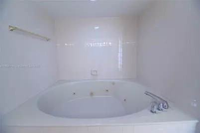 300 Three Islands Blvd #516, Hallandale Beach, FL 33009 - Photo 10