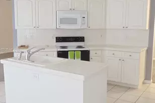 575 SE 29th Dr, Homestead, FL 33033 - Photo 10