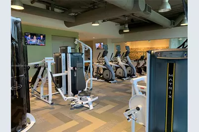 16385 Biscayne Blvd #2720, North Miami Beach, FL 33160 - Photo 8