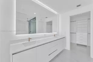 700 NE 24th St, Miami, FL 33137 - Photo 8