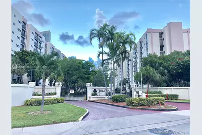 16919 N Bay Rd #206, Sunny Isles Beach, FL 33160 - Photo 2