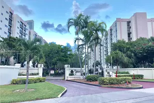 16919 N Bay Rd, Sunny Isles Beach, FL 33160 - Photo 2