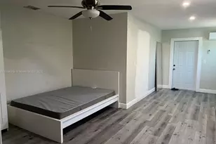 18441 NE 21st Ave, North Miami Beach, FL 33179 - Photo 10