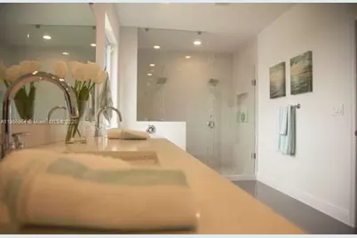 15105 SW 180th St, Miami, FL 33187 - Photo 12