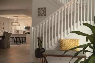 15105 SW 180th St, Miami, FL 33187 - Photo 6