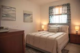 15105 SW 180th St, Miami, FL 33187 - Photo 14
