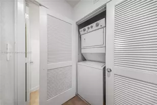 425 NE 1st Dr, Florida City, FL 33034 - Photo 14