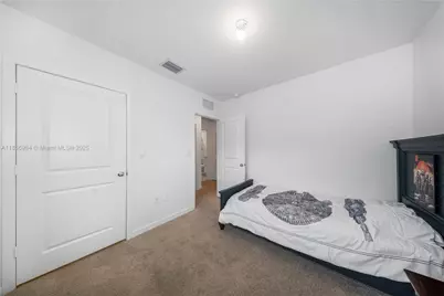 425 NE 1st Dr, Florida City, FL 33034 - Photo 18