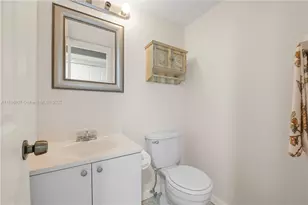 1010 Ellesmere A, Deerfield Beach, FL 33442 - Photo 14