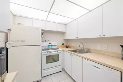 1010 Ellesmere A #1010, Deerfield Beach, FL 33442 - Photo 16