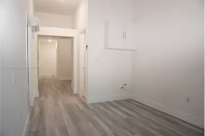 4851 E 8th Ct, Hialeah, FL 33013 - Photo 12