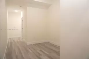 4851 E 8th Ct, Hialeah, FL 33013 - Photo 16