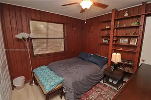 11060 N Lakeview Dr, Pembroke Pines, FL 33026 - Photo 14