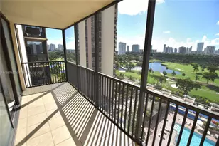 20301 W Country Club Dr, Aventura, FL 33180 - Photo 14