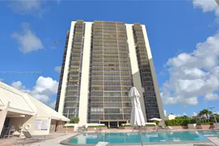 20301 W Country Club Dr, Aventura, FL 33180 - Photo 26