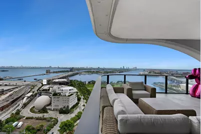 1000 Biscayne Blvd #2402, Miami, FL 33132 - Photo 16