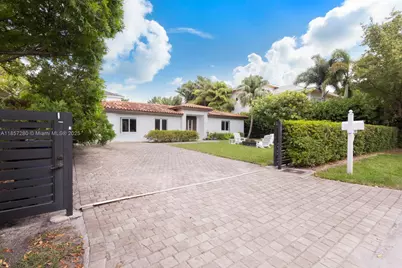 677 Hampton Ln, Key Biscayne, FL 33149 - Photo 1