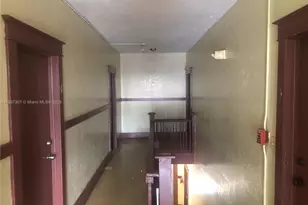 125 NW 7th Ave, Miami, FL 33128 - Photo 8