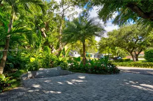 1090 NE 92nd St, Miami Shores, FL 33138 - Photo 14