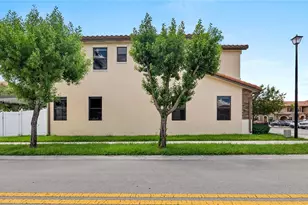 8877 W 35th Ave, Hialeah, FL 33018 - Photo 18