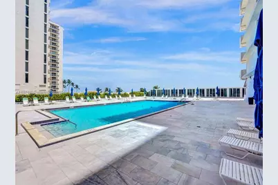 5601 Collins Ave #1115, Miami Beach, FL 33140 - Photo 10