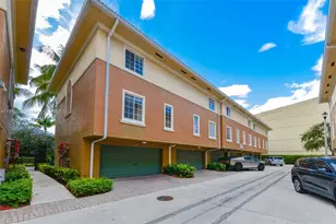 2811 NE 185th St, Aventura, FL 33180 - Photo 2