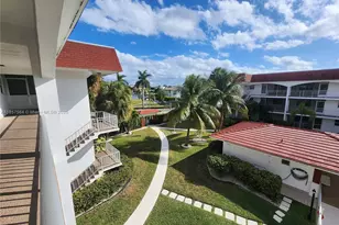 580 Egret Dr, Hallandale Beach, FL 33009 - Photo 2