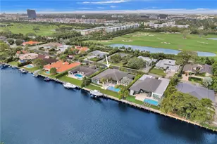 1651 Diplomat Pkwy, Hallandale Beach, FL 33009 - Photo 28