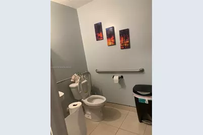 8463 W Oakland Park Blvd, Sunrise, FL 33351 - Photo 2