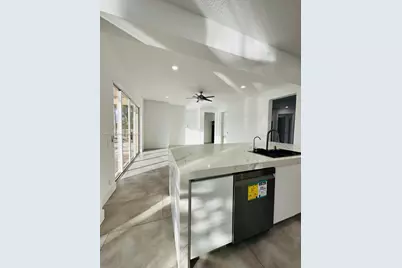 1887 Harbor View Cir, Weston, FL 33327 - Photo 48