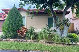 9051 SW 215th Terrace, Cutler Bay, FL 33189 - Photo 2