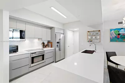 400 Alton Rd #1405, Miami Beach, FL 33139 - Photo 2