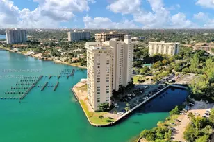 11111 Biscayne Blvd, Miami, FL 33181 - Photo 22