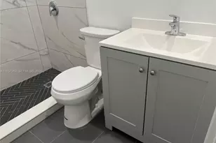 832 NE 5th Ave, Homestead, FL 33030 - Photo 14