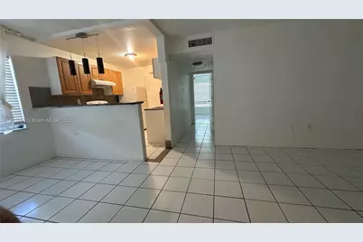 2138 SW 6th St #102, Miami, FL 33135 - Photo 4