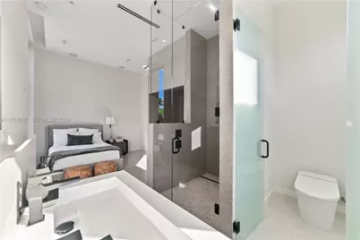 493 Holiday Dr, Hallandale Beach, FL 33009 - Photo 46