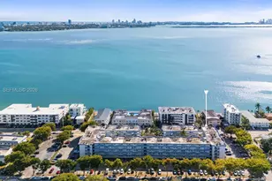 1801 S Treasure Dr, North Bay Village, FL 33141 - Photo 36