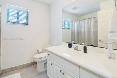 1610 Sandpiper Cir #0, Weston, FL 33327 - Photo 24