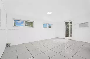3711 SW 87th Ave, Miami, FL 33165 - Photo 4