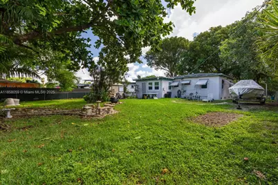 846 NW 3rd Ave, Homestead, FL 33030 - Photo 12