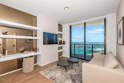 398 NE 5th St #3711, Miami, FL 33132 - Photo 4