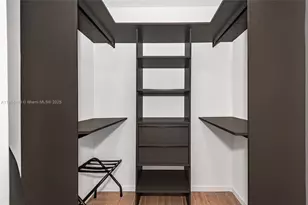 398 NE 5th St, Miami, FL 33132 - Photo 30