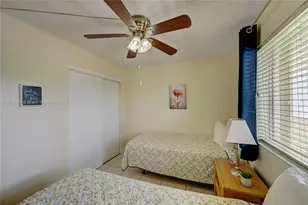 3186 Via Poinciana, Lake Worth, FL 33467 - Photo 16