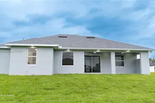 2901 SW 27th St SW, Lehigh Acres, FL 33976 - Photo 4