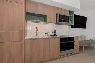 159 NE 6th St, Miami, FL 33132 - Photo 18