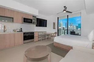 159 NE 6th St, Miami, FL 33132 - Photo 16
