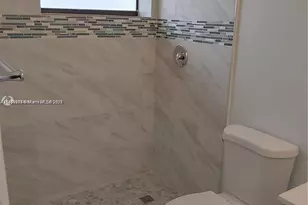 6424 Collins Ave, Miami Beach, FL 33141 - Photo 12