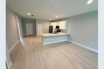 10385 Port Everglades St, Port Charlotte, FL 33981 - Photo 4