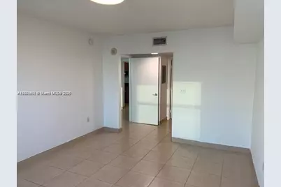 31 SE 5th St #2603, Miami, FL 33131 - Photo 10