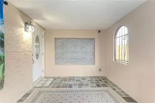 921 N 31st Ct, Hollywood, FL 33021 - Photo 14